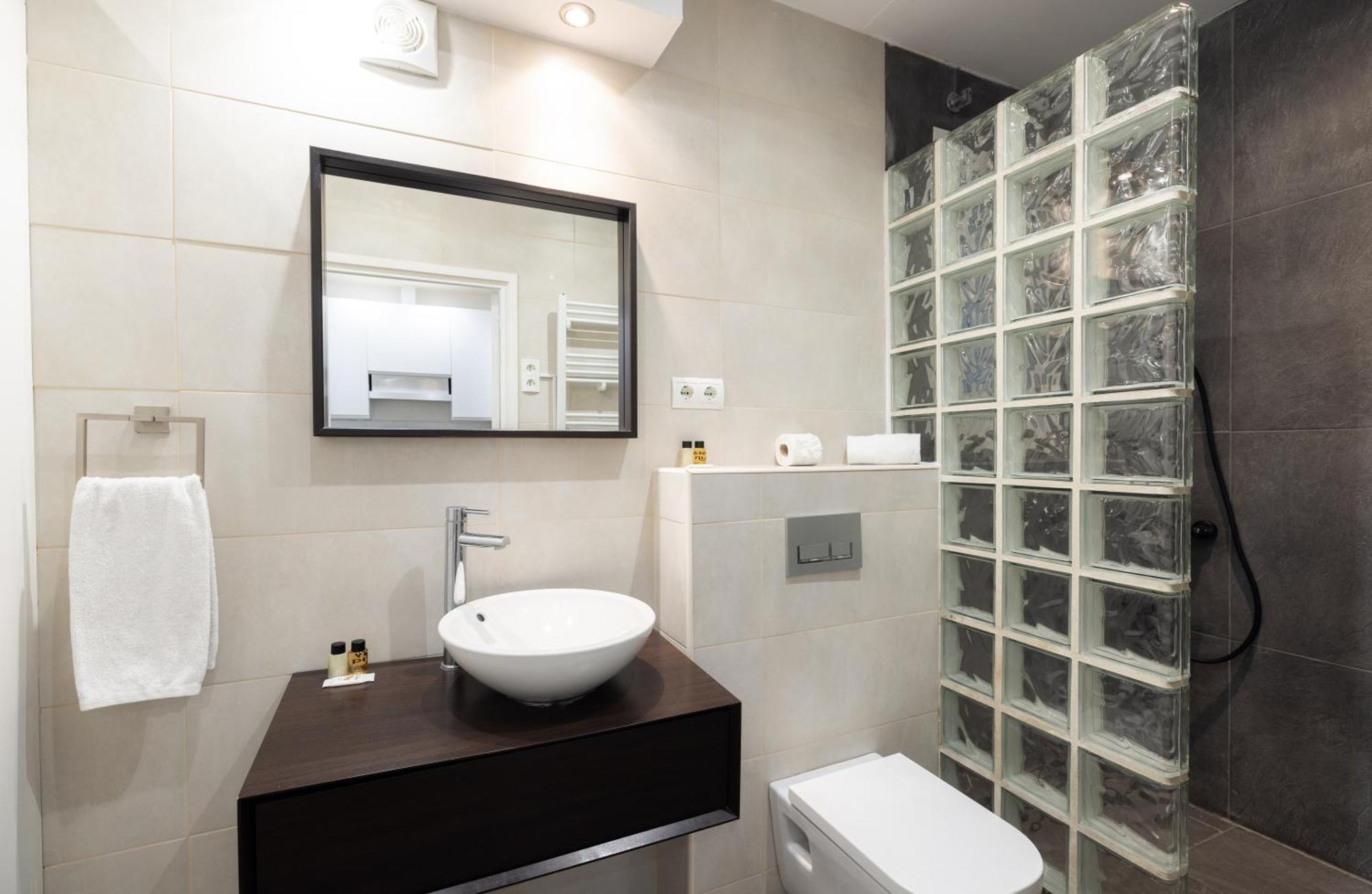 Stay U-Nique Apartments Radas Barcelona Luaran gambar